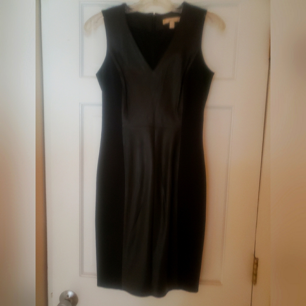 Elegant Black Sleeveless Dress